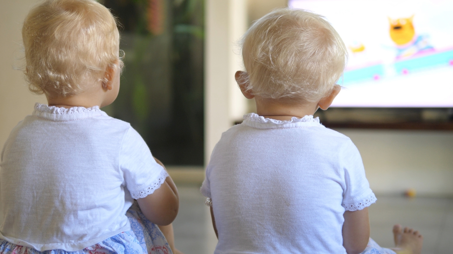 How different Moon signs respond to TV and screen time, and why some shows help kids settle while others cause meltdowns later. An astrology-based guide for parents.